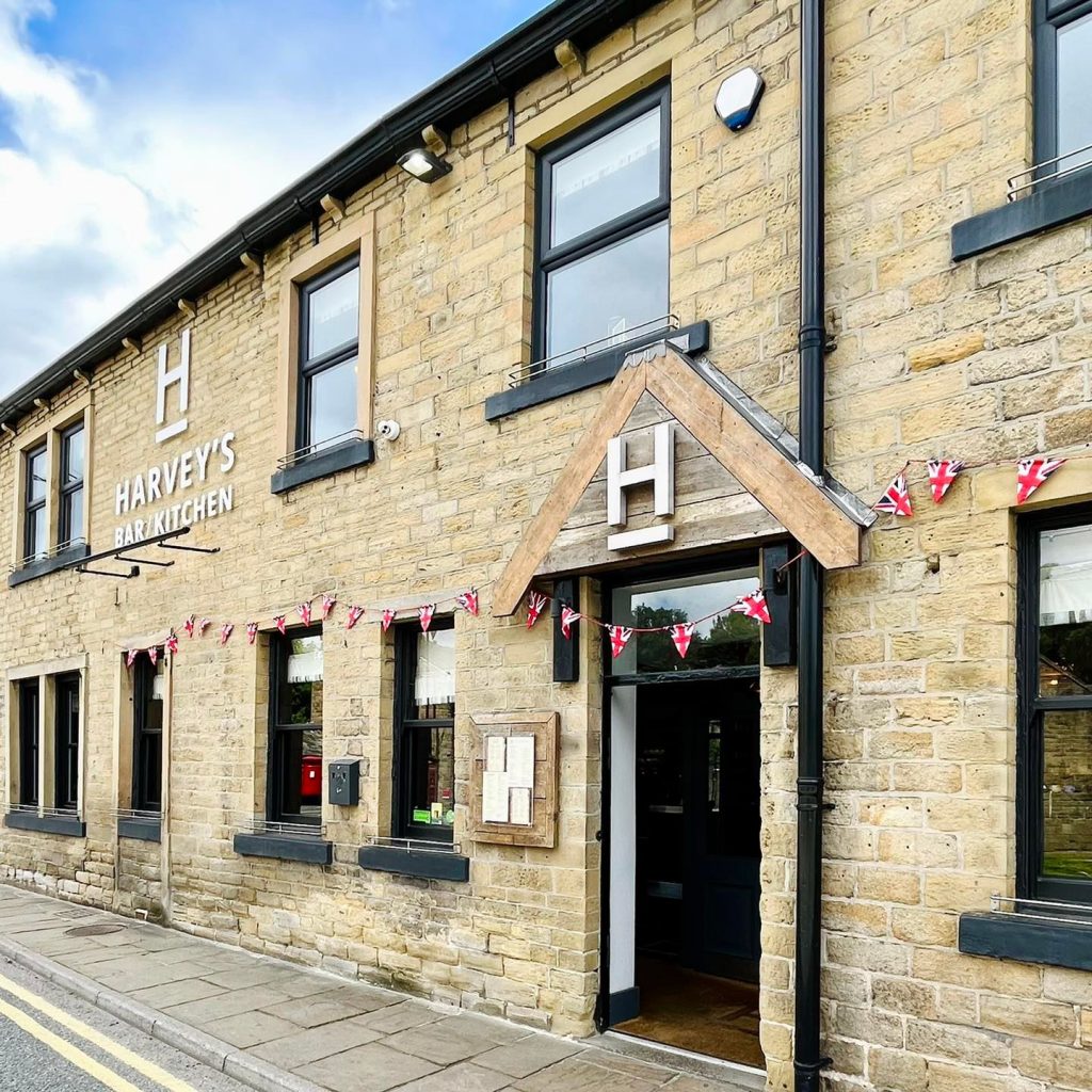 Bar / Front of House (Waiting on) Staff - The Fox House Inn, Holmfirth